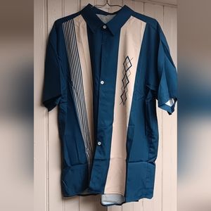 New vintage look men's button up medium shirt.